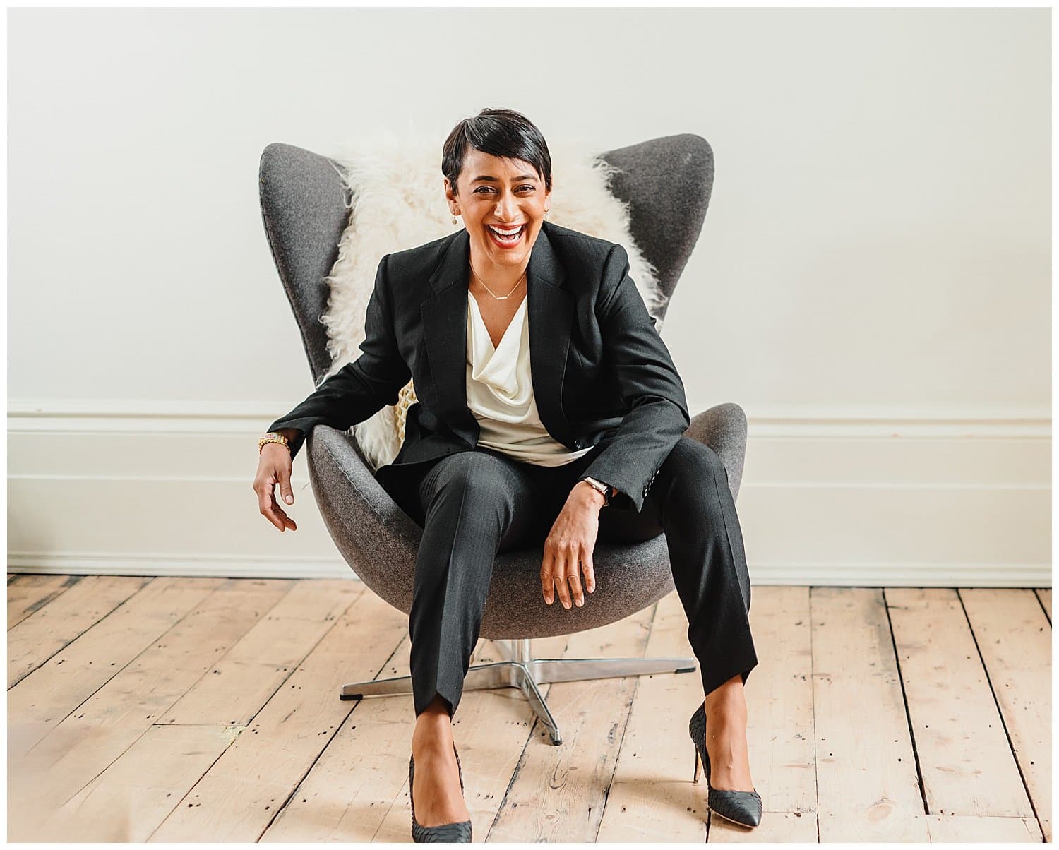 Personal branding photography by Razia Jukes — personal branding amanda 158