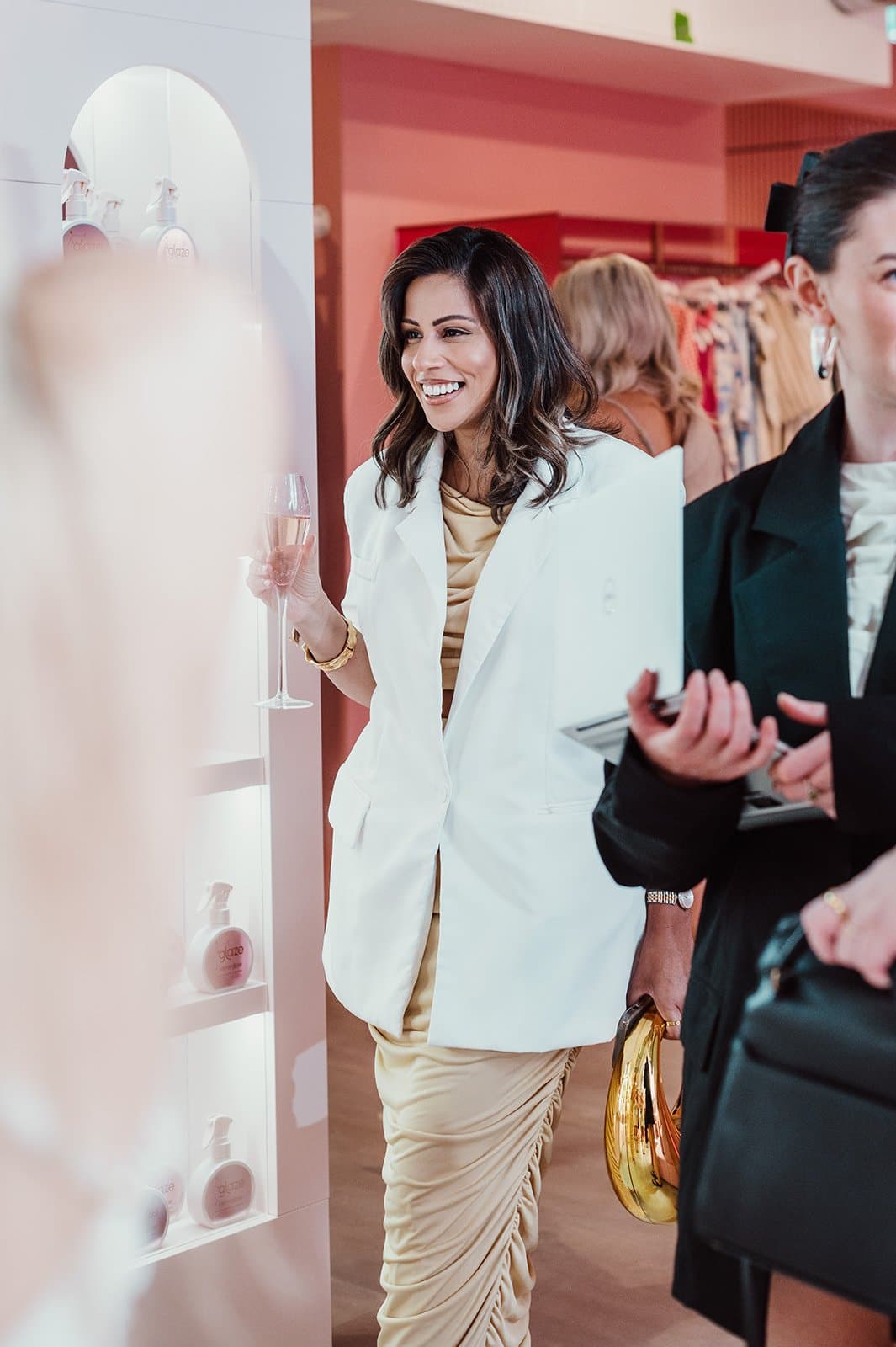 Corporate event photography by Razia Jukes — metapic 100