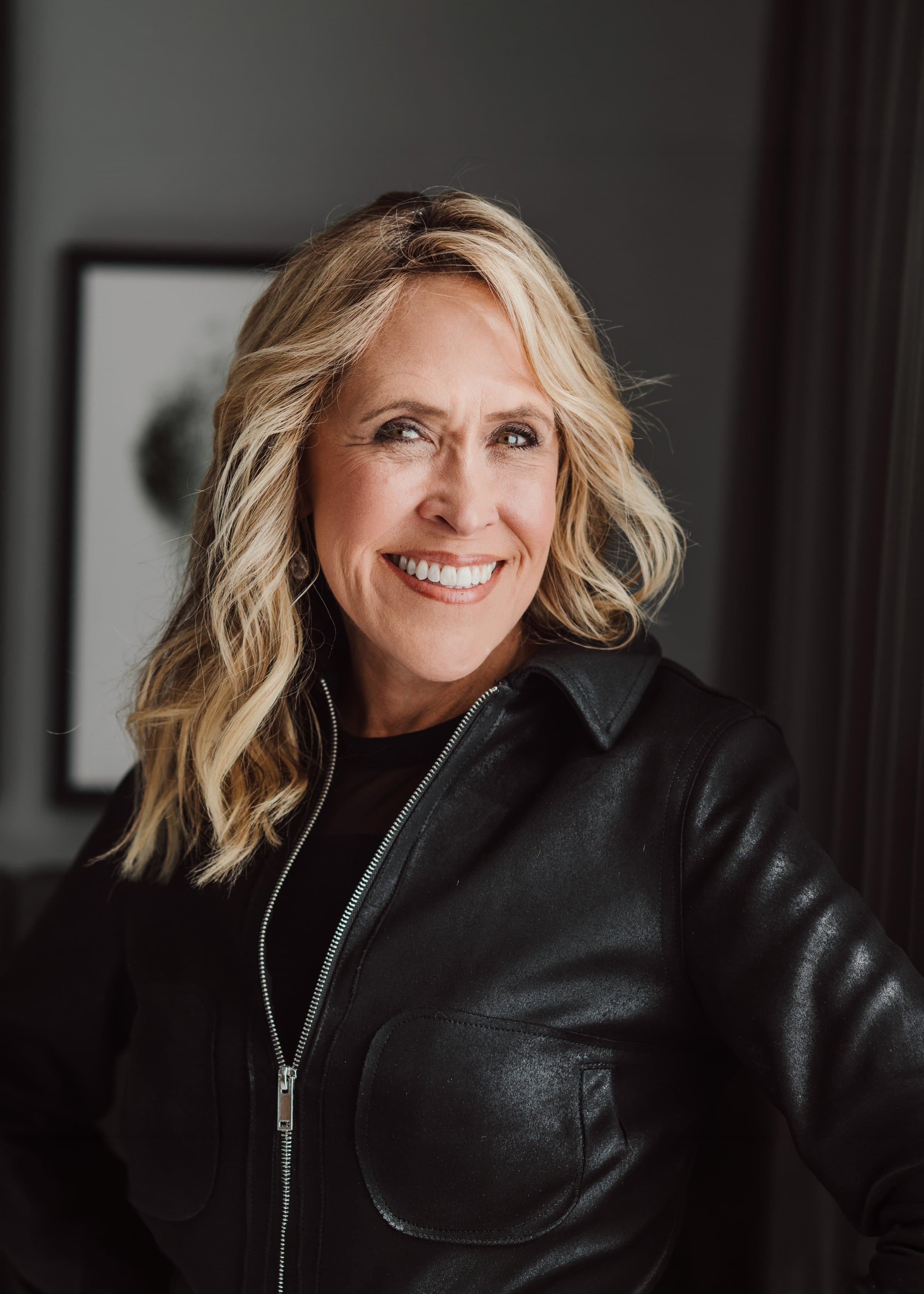 Professional headshot photography by Razia Jukes — carol london v 52