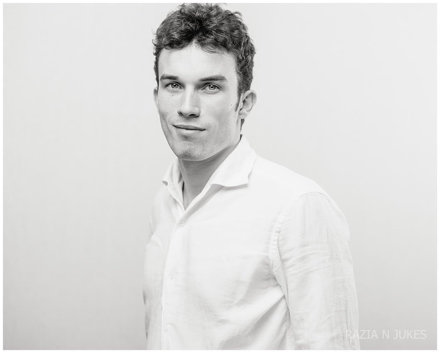Professional headshot photography by Razia Jukes — headshots 40