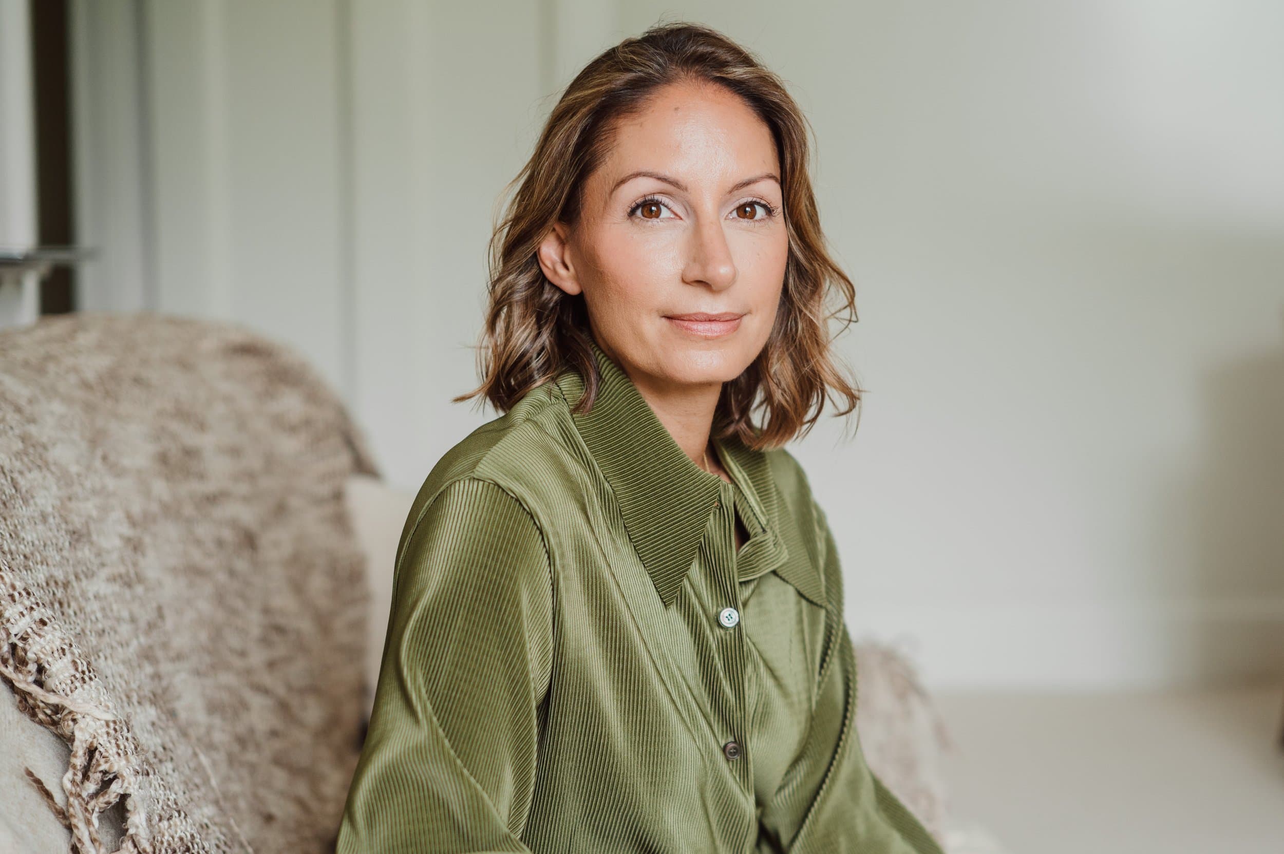 Professional headshot photography by Razia Jukes — lorna 38